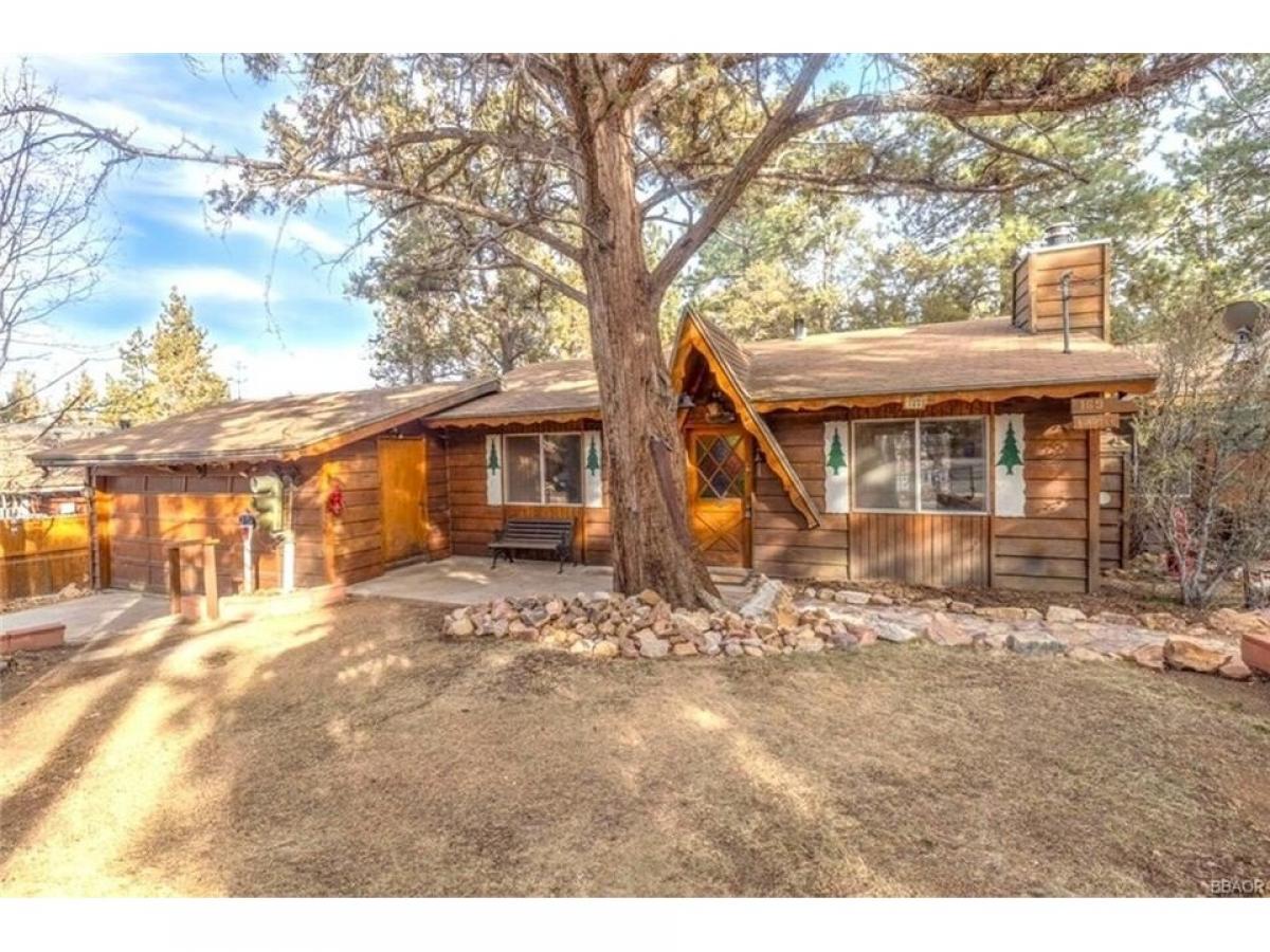 Picture of Home For Sale in Sugarloaf, California, United States