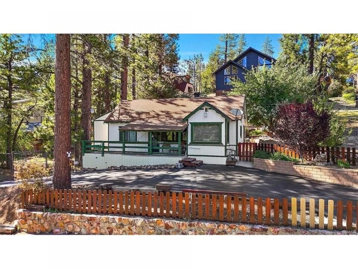 Picture of Home For Sale in Big Bear Lake, California, United States