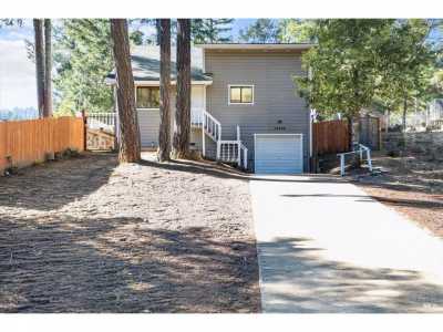 Home For Sale in Willits, California