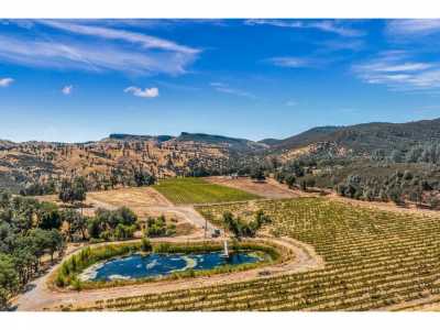 Home For Sale in Clearlake Oaks, California