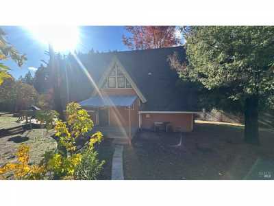 Home For Sale in Redwood Valley, California