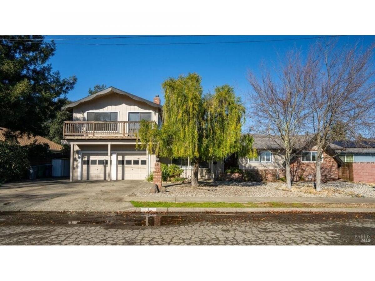 Picture of Home For Sale in Cloverdale, California, United States