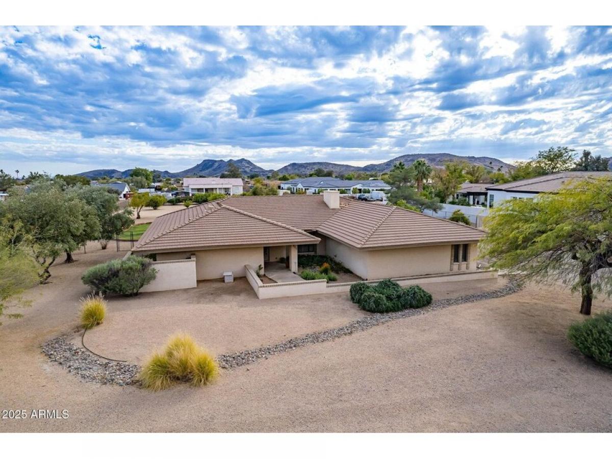 Picture of Home For Sale in Glendale, Arizona, United States