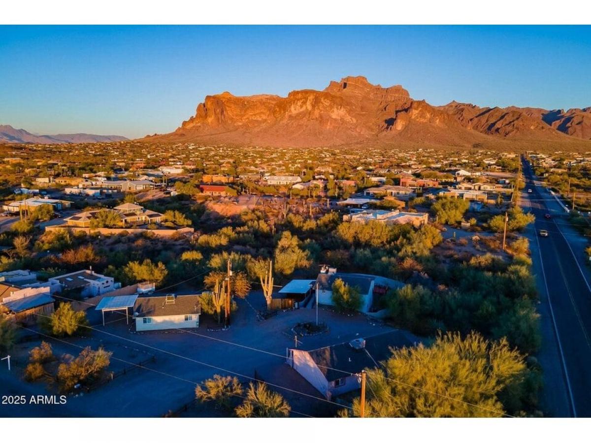 Picture of Home For Sale in Apache Junction, Arizona, United States