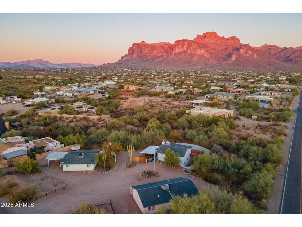 Picture of Home For Sale in Apache Junction, Arizona, United States