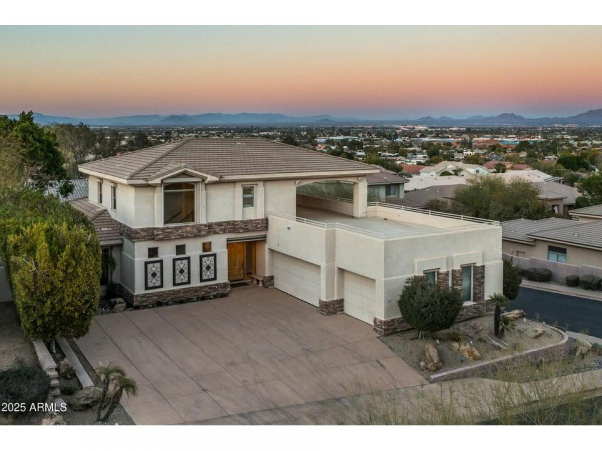 Picture of Home For Sale in Phoenix, Arizona, United States