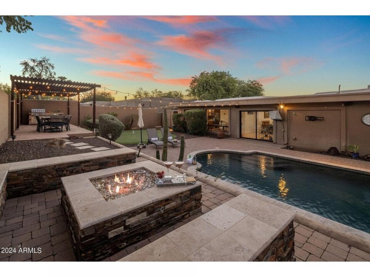 Picture of Home For Sale in Phoenix, Arizona, United States