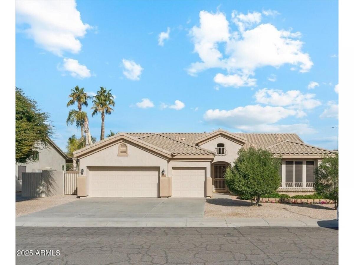 Picture of Home For Sale in Chandler, Arizona, United States