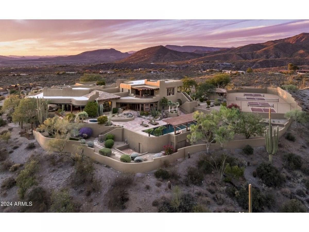 Picture of Home For Sale in Carefree, Arizona, United States