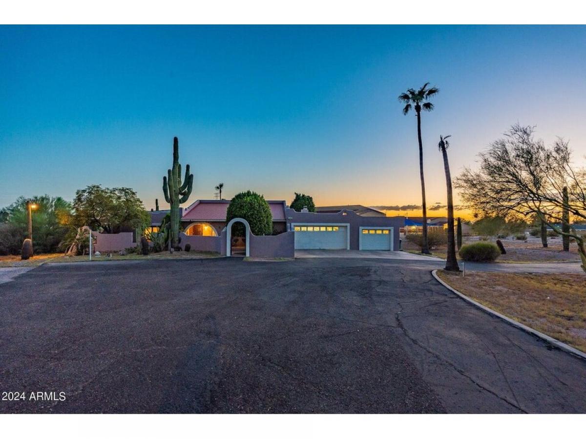 Picture of Home For Sale in Mesa, Arizona, United States