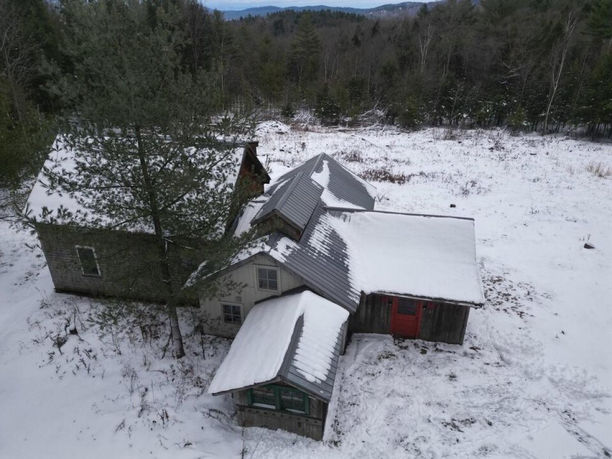 Picture of Home For Sale in Essex, New York, United States