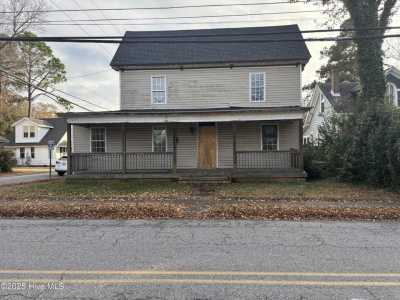 Home For Sale in Elizabeth City, North Carolina