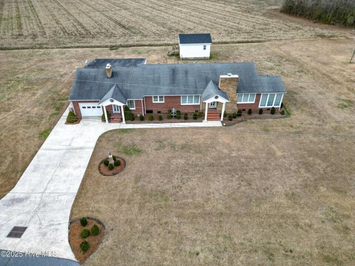 Picture of Home For Sale in Hobbsville, North Carolina, United States