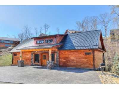 Home For Sale in Sevierville, Tennessee