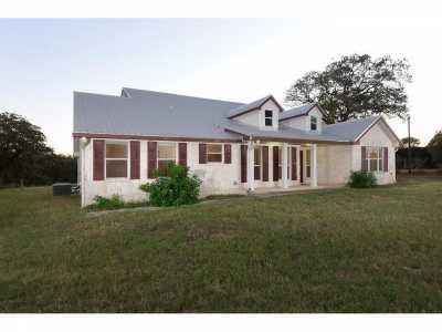 Home For Sale in Seguin, Texas