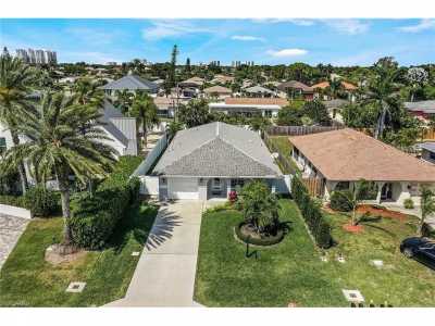 Home For Sale in Naples, Florida