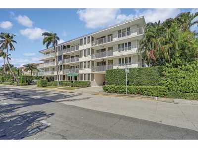 Condo For Sale in Palm Beach, Florida