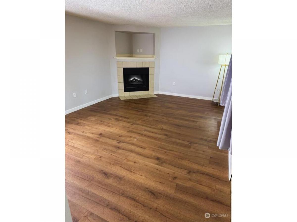 Picture of Condo For Sale in Tacoma, Washington, United States