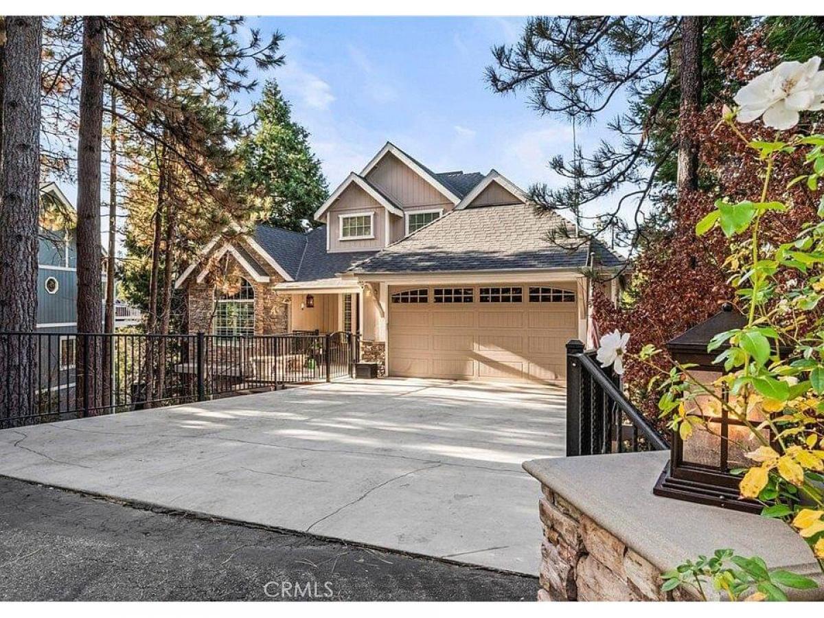 Picture of Home For Sale in Lake Arrowhead, California, United States