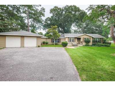 Home For Sale in Alvin, Texas