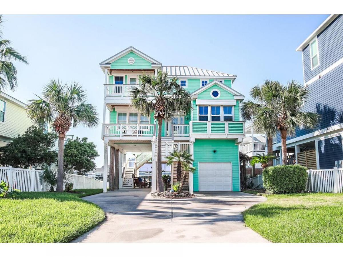 Picture of Home For Sale in Galveston, Texas, United States