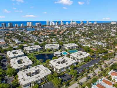 Condo For Sale in Naples, Florida