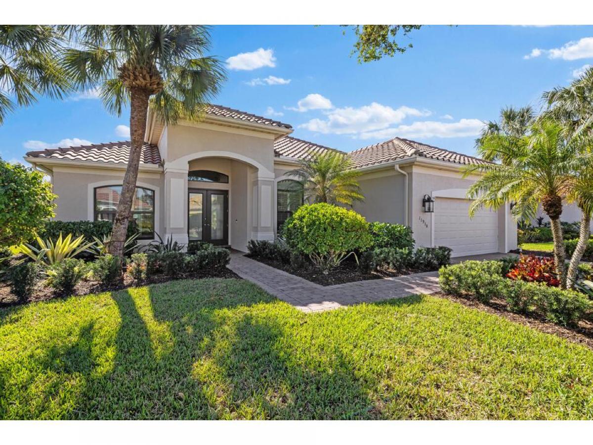 Picture of Home For Sale in Naples, Florida, United States