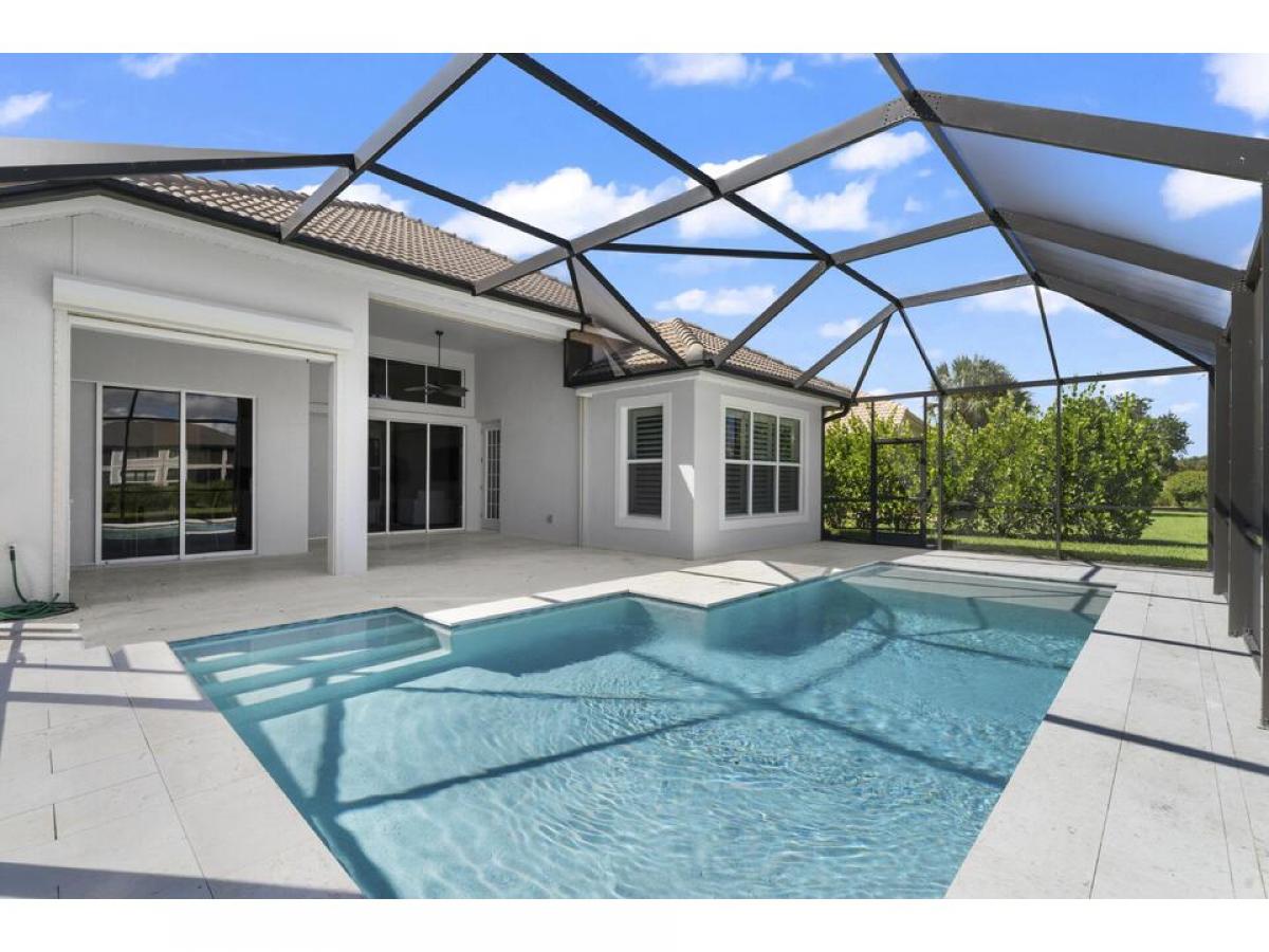 Picture of Home For Sale in Naples, Florida, United States