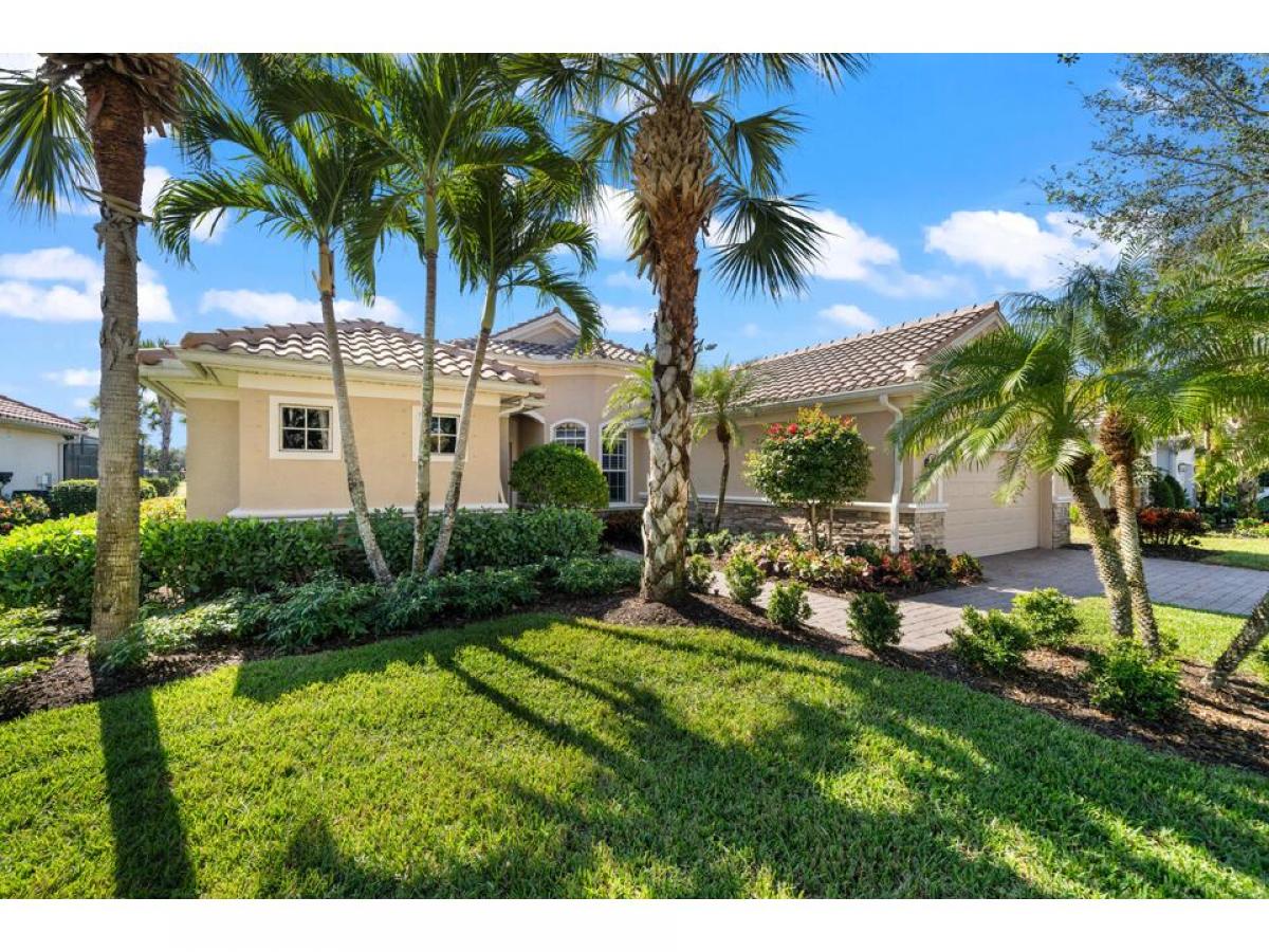 Picture of Home For Sale in Naples, Florida, United States