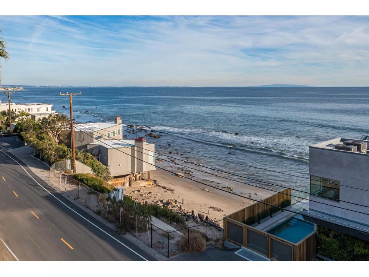 Picture of Residential Land For Sale in Malibu, California, United States