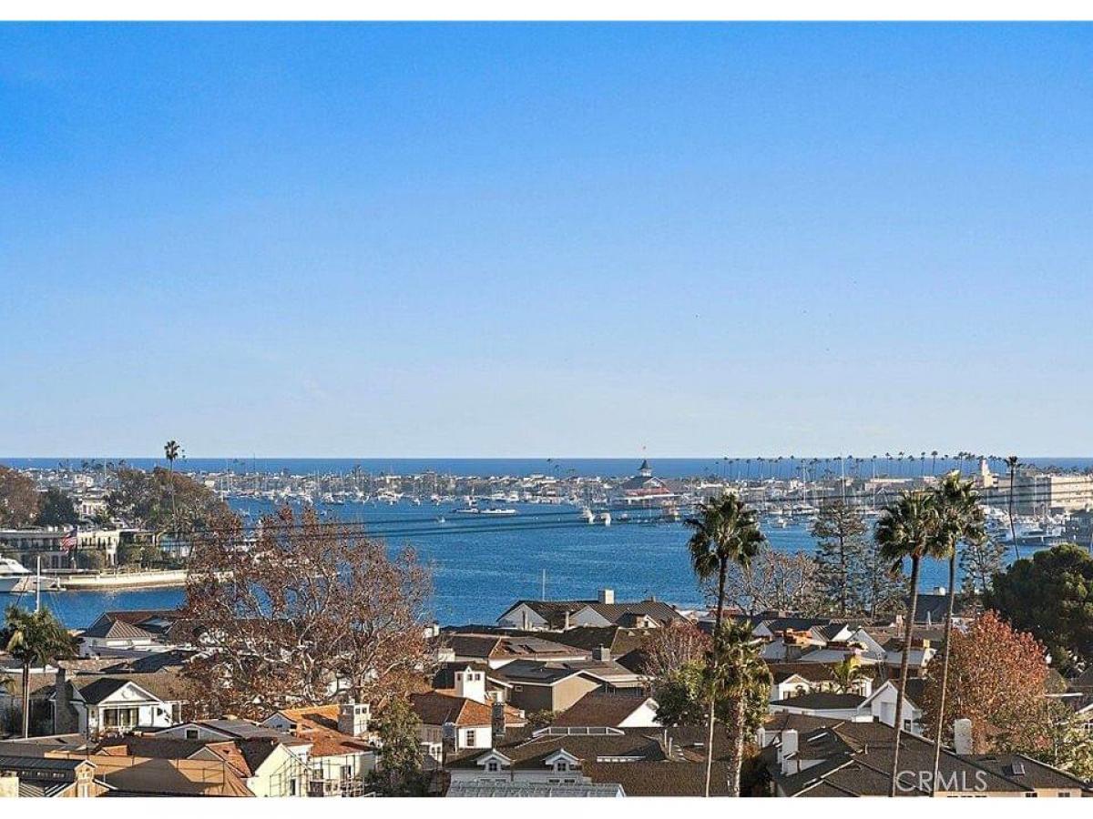 Picture of Home For Sale in Newport Beach, California, United States