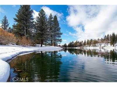 Home For Sale in Green Valley Lake, California