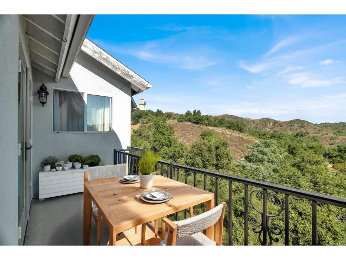 Picture of Home For Sale in Topanga, California, United States