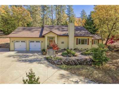 Home For Sale in Cobb, California