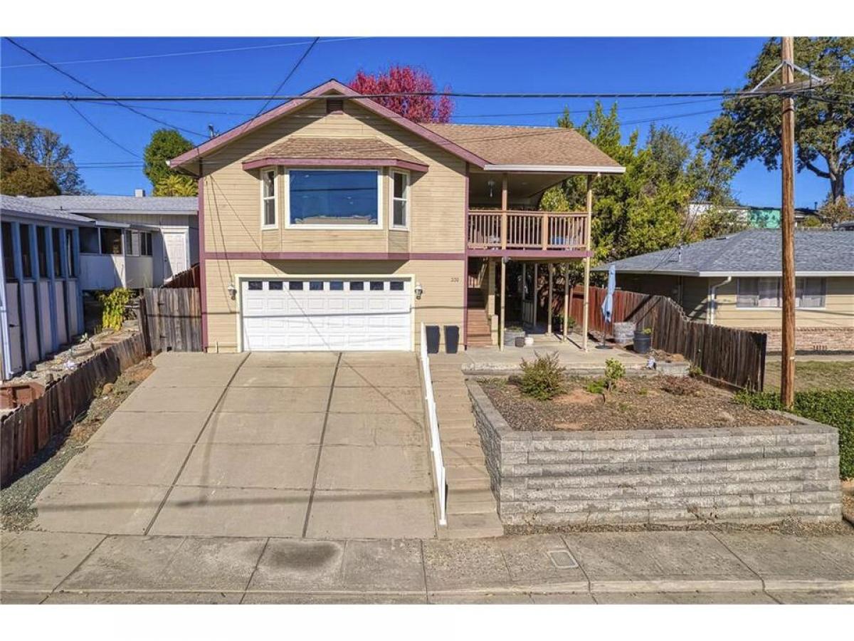 Picture of Home For Sale in Lakeport, California, United States