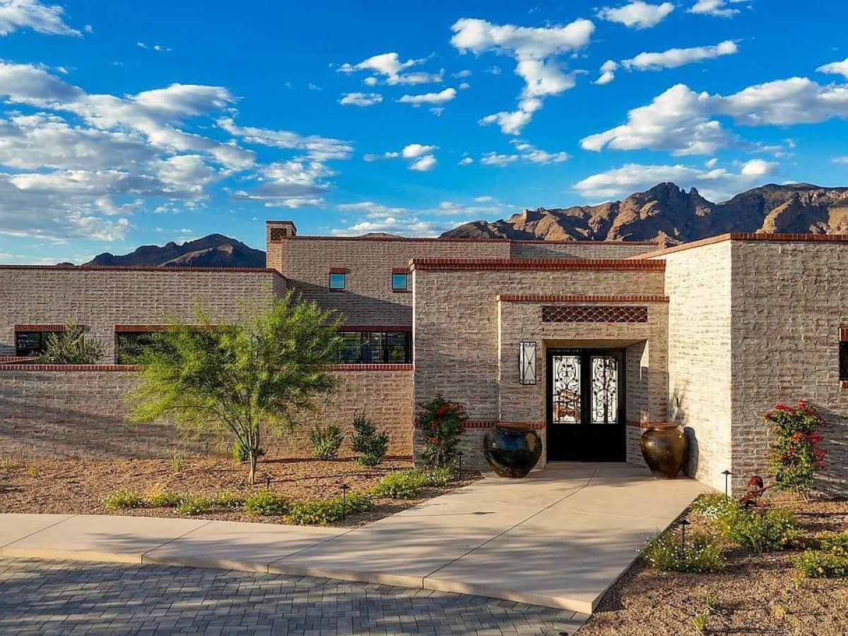 Picture of Home For Sale in Tucson, Arizona, United States