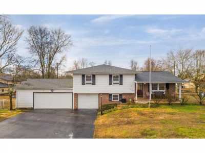 Home For Sale in Hixson, Tennessee