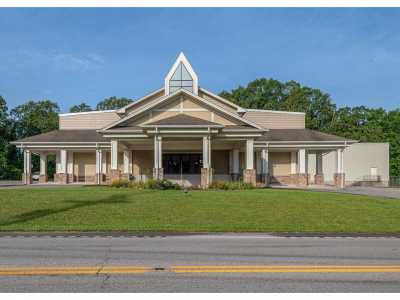 Commercial Building For Sale in Signal Mountain, Tennessee