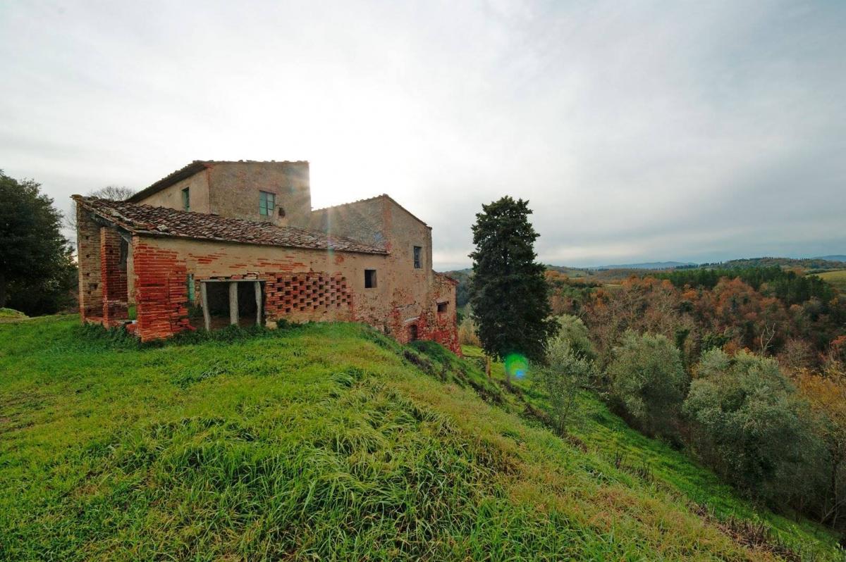 Picture of Home For Sale in Peccioli, Tuscany, Italy