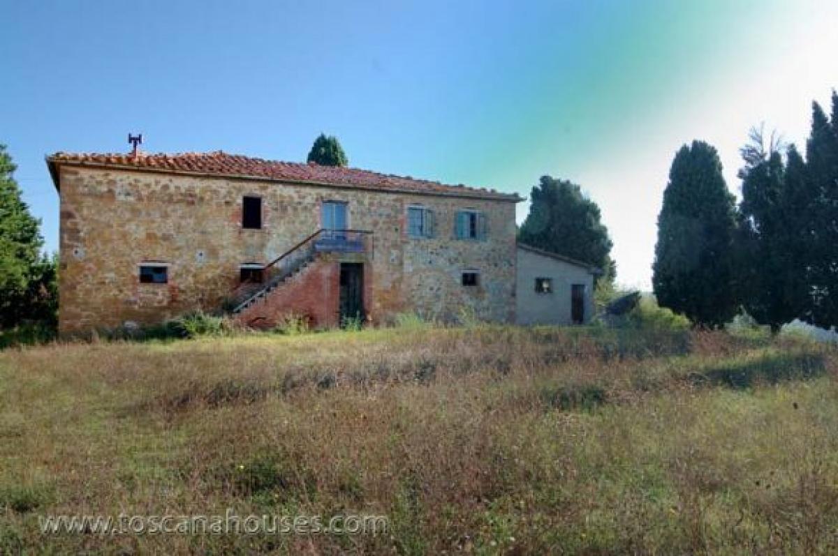 Picture of Home For Sale in Torrita Di Siena, Tuscany, Italy