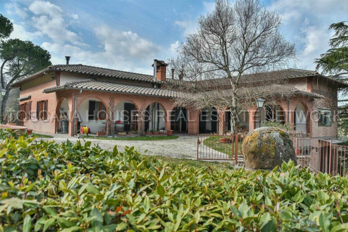 Picture of Villa For Sale in Montepulciano, Tuscany, Italy