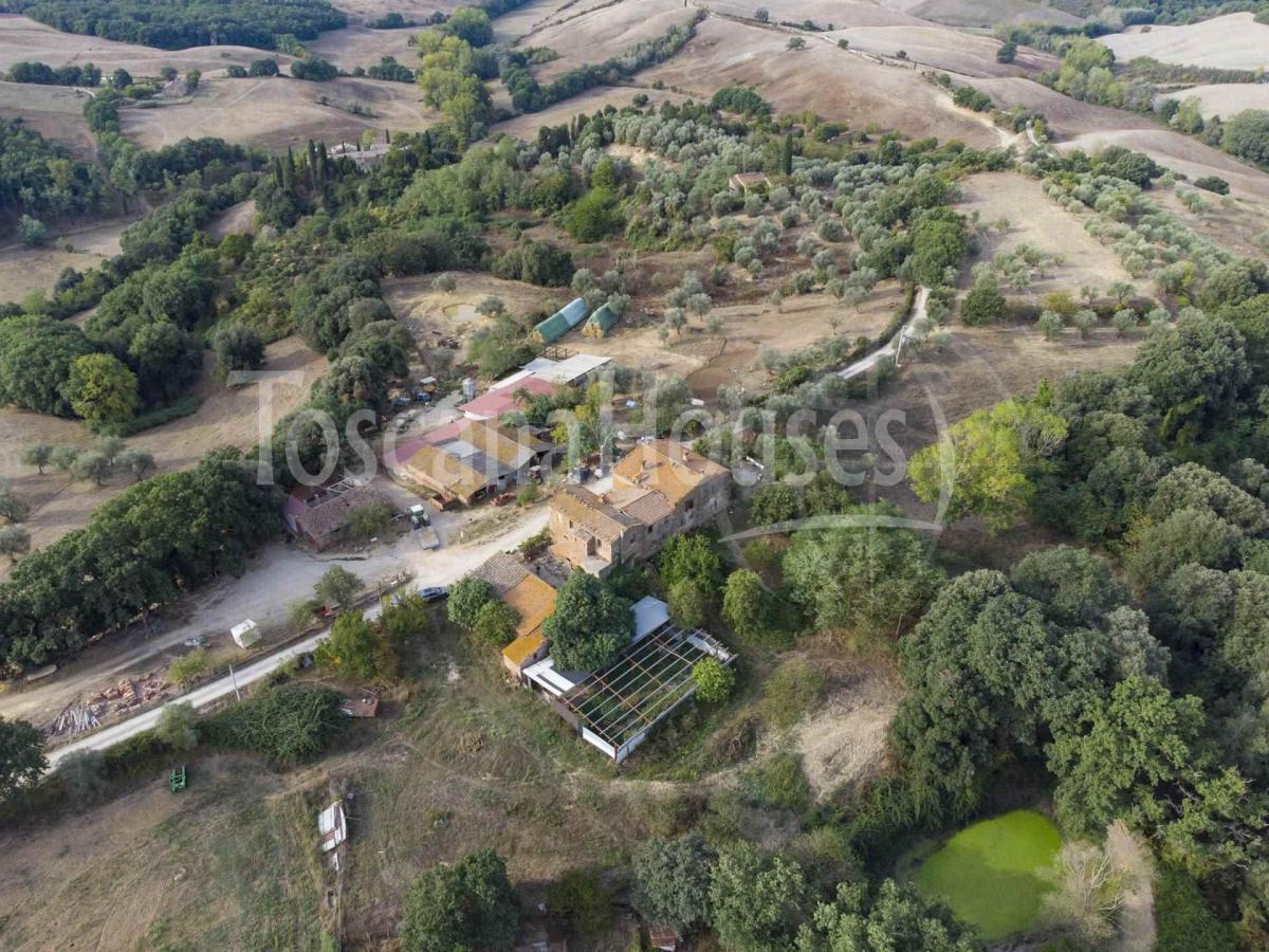 Picture of Home For Sale in Asciano, Tuscany, Italy