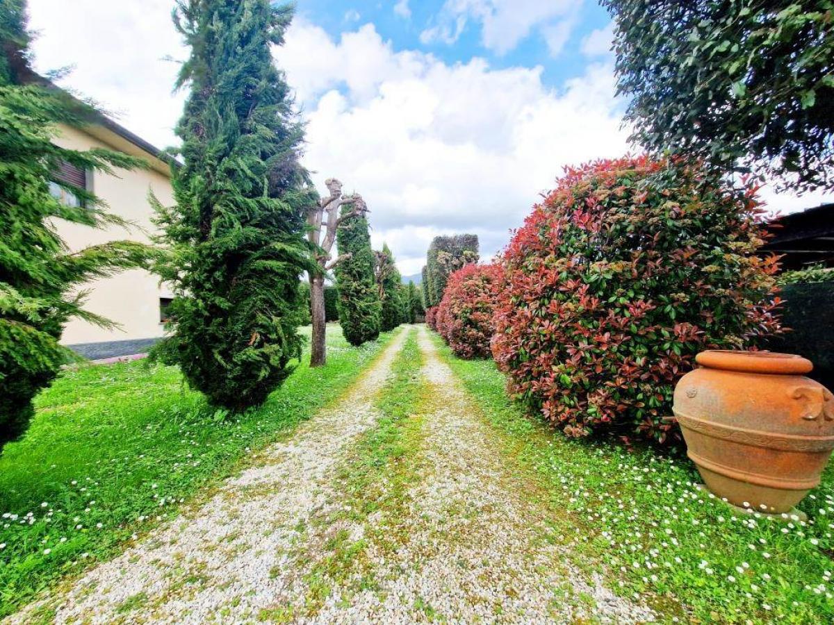 Picture of Villa For Sale in Capannori, Tuscany, Italy