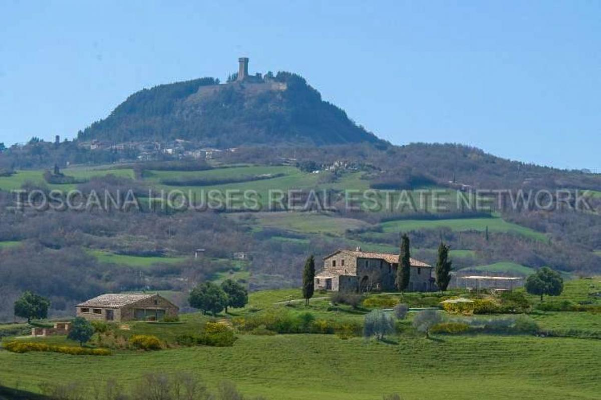 Picture of Home For Sale in Radicofani, Tuscany, Italy