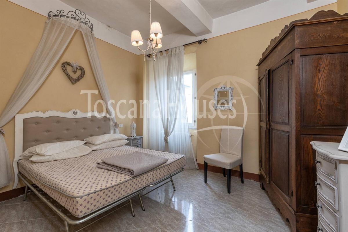 Picture of Home For Sale in San Quirico D'Orcia, Tuscany, Italy