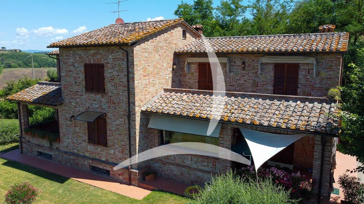 Picture of Home For Sale in Montepulciano, Tuscany, Italy