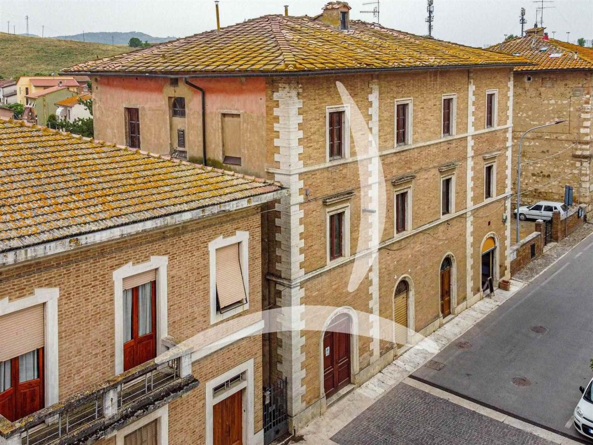 Picture of Apartment For Sale in Montalcino, Tuscany, Italy