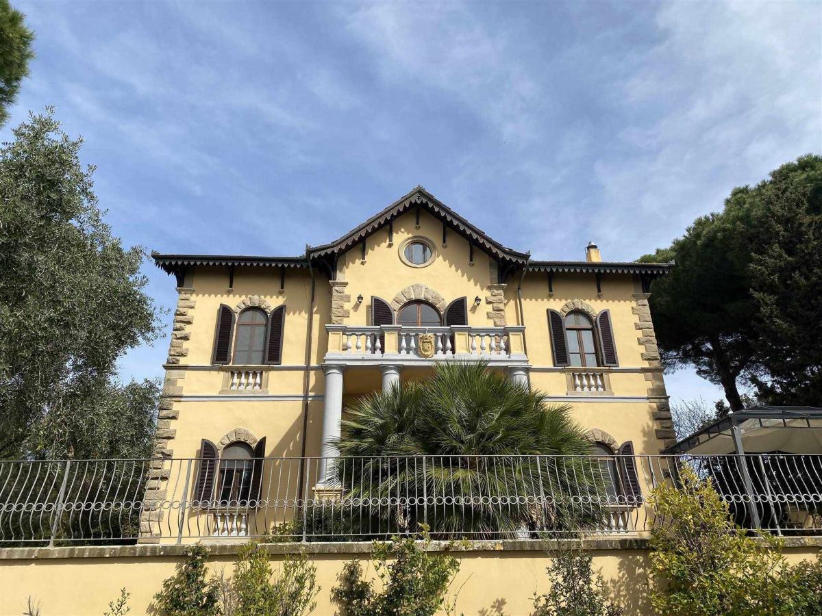 Picture of Villa For Sale in Riparbella, Tuscany, Italy