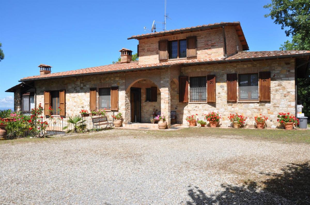 Picture of Villa For Sale in Radda In Chianti, Tuscany, Italy