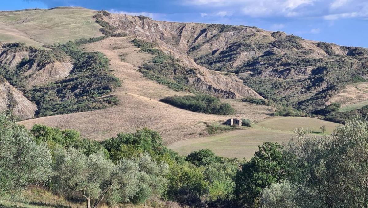 Picture of Home For Sale in Radicofani, Tuscany, Italy